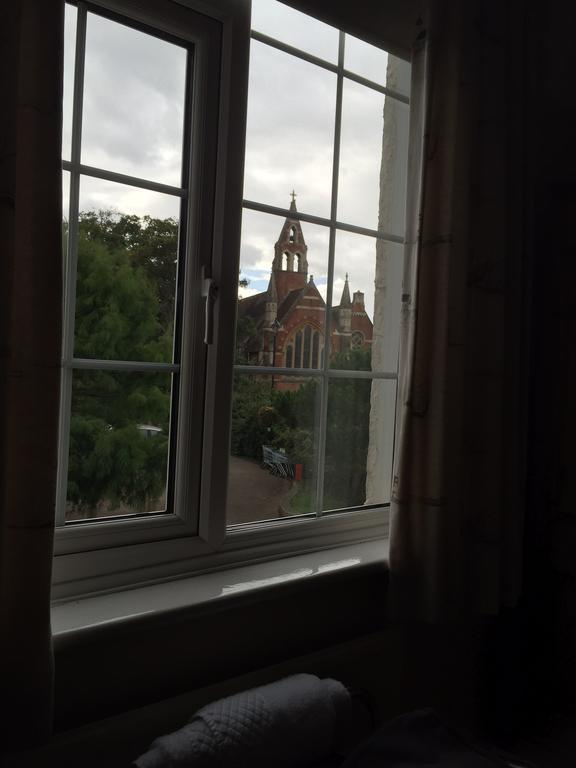The Maples Bed and Breakfast Hythe  Exteriör bild