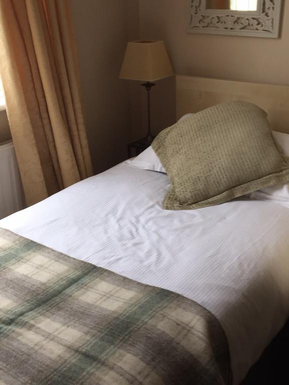 The Maples Bed and Breakfast Hythe  Rum bild