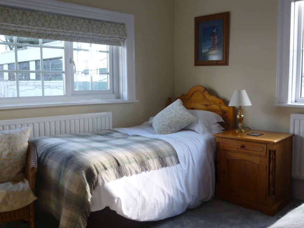 The Maples Bed and Breakfast Hythe  Rum bild