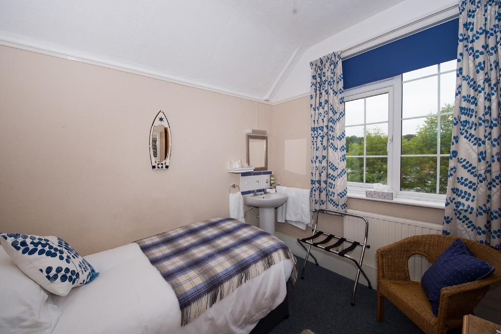 The Maples Bed and Breakfast Hythe  Exteriör bild