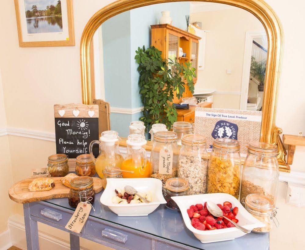 The Maples Bed and Breakfast Hythe  Exteriör bild