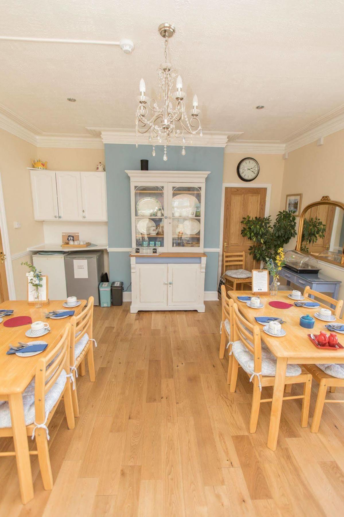 The Maples Bed and Breakfast Hythe  Exteriör bild