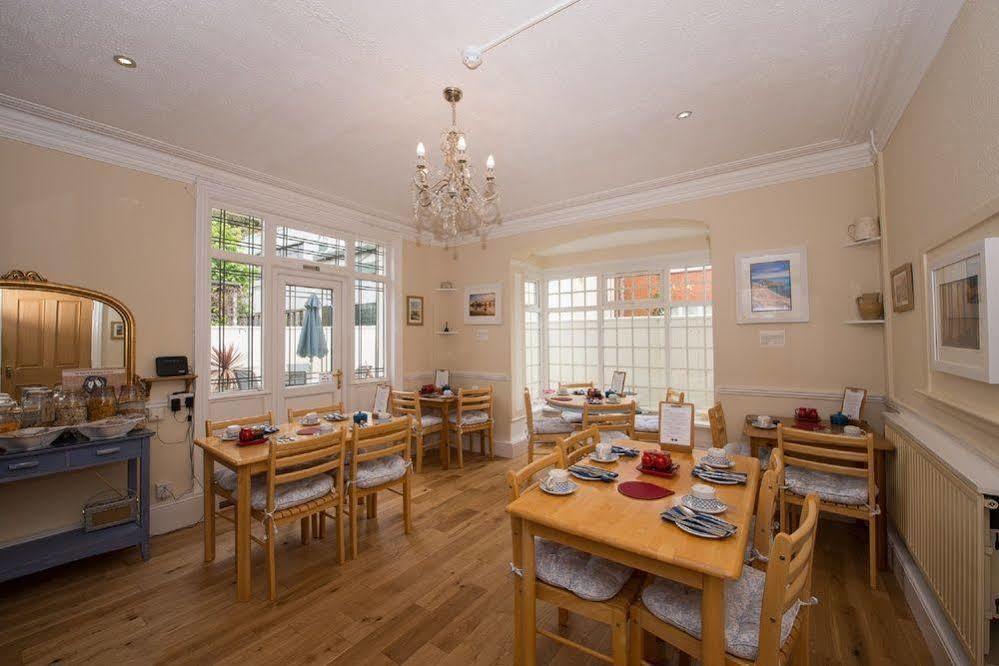 The Maples Bed and Breakfast Hythe  Exteriör bild